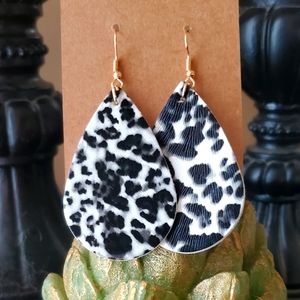 White & Black Oval Leopard Earrings